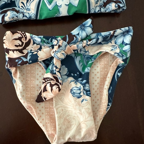 Agua Bendita Cardumen Cloud Girls Bikini Set - Picture 6 of 6